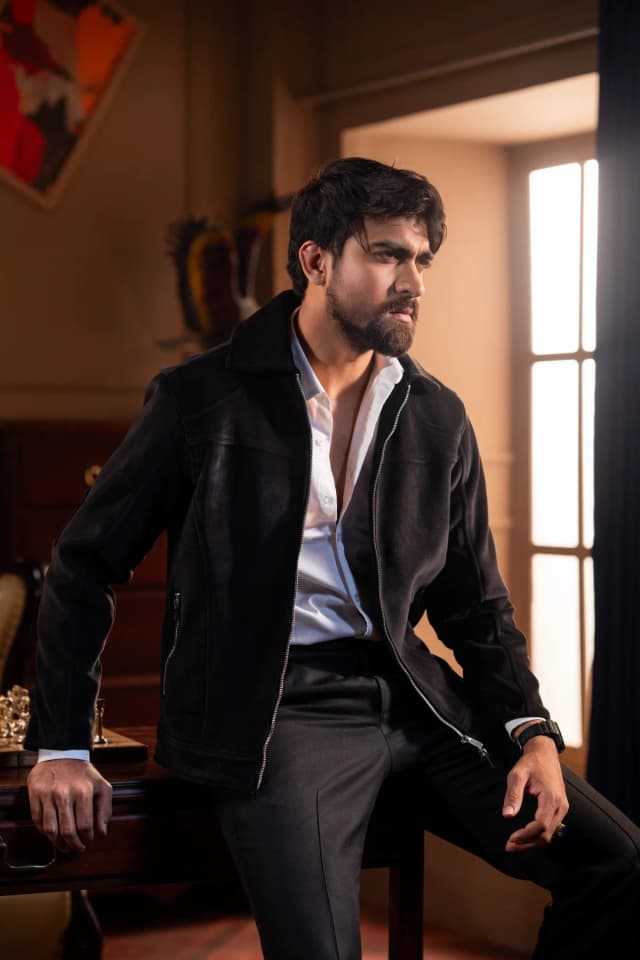 ARZAAL'S BLACK FAUX FUR JACKET ST3