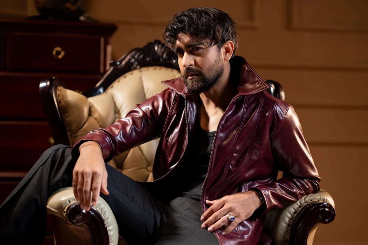 ARZAAL'S CHERRY COLA FAUX FUR TRIMMED PU LEATHER JACKET ST5 thumbnail 4
